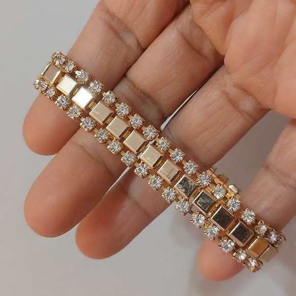 Vintage Park Lane 2 Rows Sparkly Rhinestones Gold Tone Bracelet Foldover Clasp - Picture 2 of 8